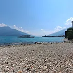 Immobillario - Lakes Dream Hébergement de vacances *
